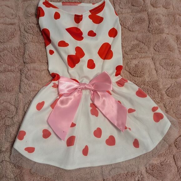 ❤️ ❤️ New Size L Dog Dress - White and Red Heart with Pink Bow Dog Dress ❤️ ❤️ - Picture 1 of 7
